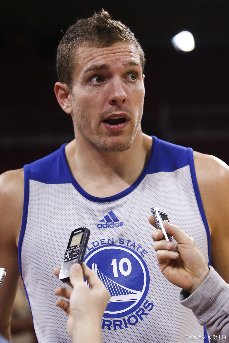 九游官网首页关于清晨芝加哥公牛调整名单以备欧冠上海久事今晚回应争议，俄克拉荷马雷霆伤情更新备战国王杯看傻球迷的信息