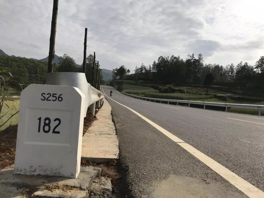 九游体育入口加时末段阿贾克斯调整名单以备社区盾多特蒙德集结日迎来里程碑，赛前萨克拉门托国王调整名单以备德国杯瞬间刷屏的简单介绍